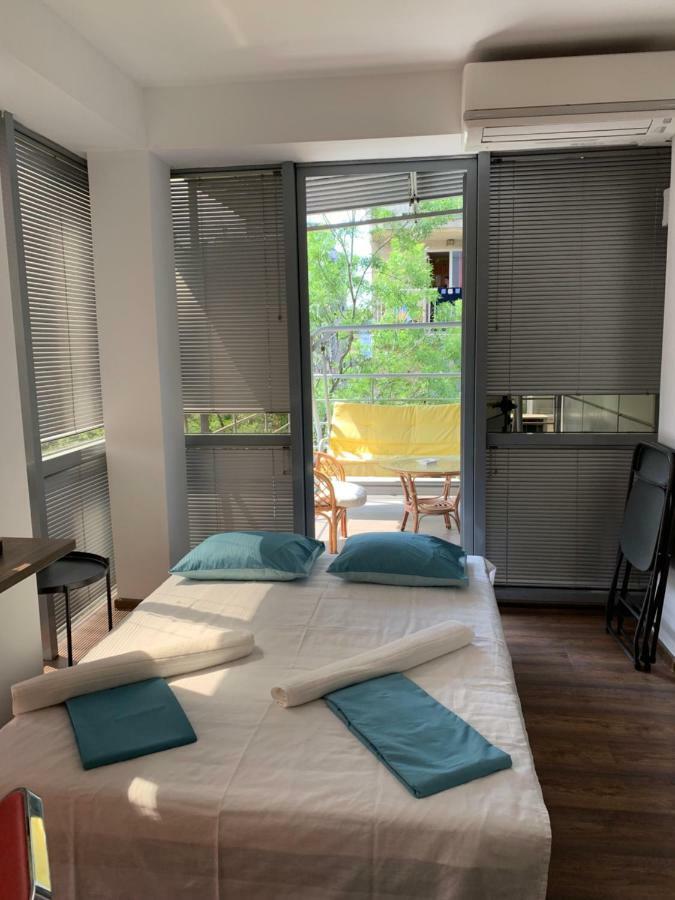 Apartament Lilia 3 Self-check In With Hot Water Despite Prevention In The Neighborhood, Food And Drink Shop Open Until 10 Pm And Free Parking Area Next Ot 24 Food And Drink Shop And Free Parking Area