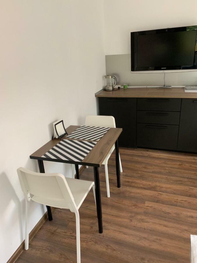 Lilia 3 Self-check In With Hot Water Despite Prevention In The Neighborhood, Food And Drink Shop Open Until 10 Pm And Free Parking Area Next Ot 24 Food And Drink Shop And Free Parking Area