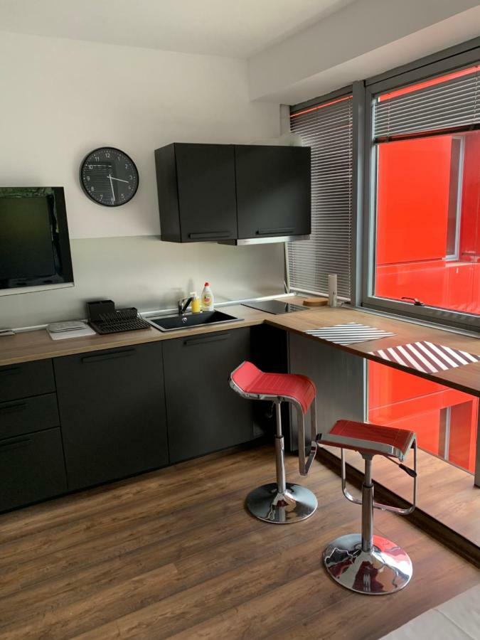 Lilia 3 Self-check In With Hot Water Despite Prevention In The Neighborhood, Food And Drink Shop Open Until 10 Pm And Free Parking Area Next Ot 24 Food And Drink Shop And Free Parking Area Apartament *