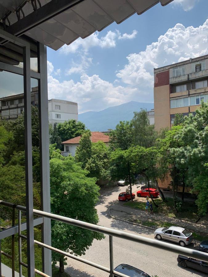 Lilia 3 Self-check In With Hot Water Despite Prevention In The Neighborhood, Food And Drink Shop Open Until 10 Pm And Free Parking Area Next Ot 24 Food And Drink Shop And Free Parking Area Apartament Sofia