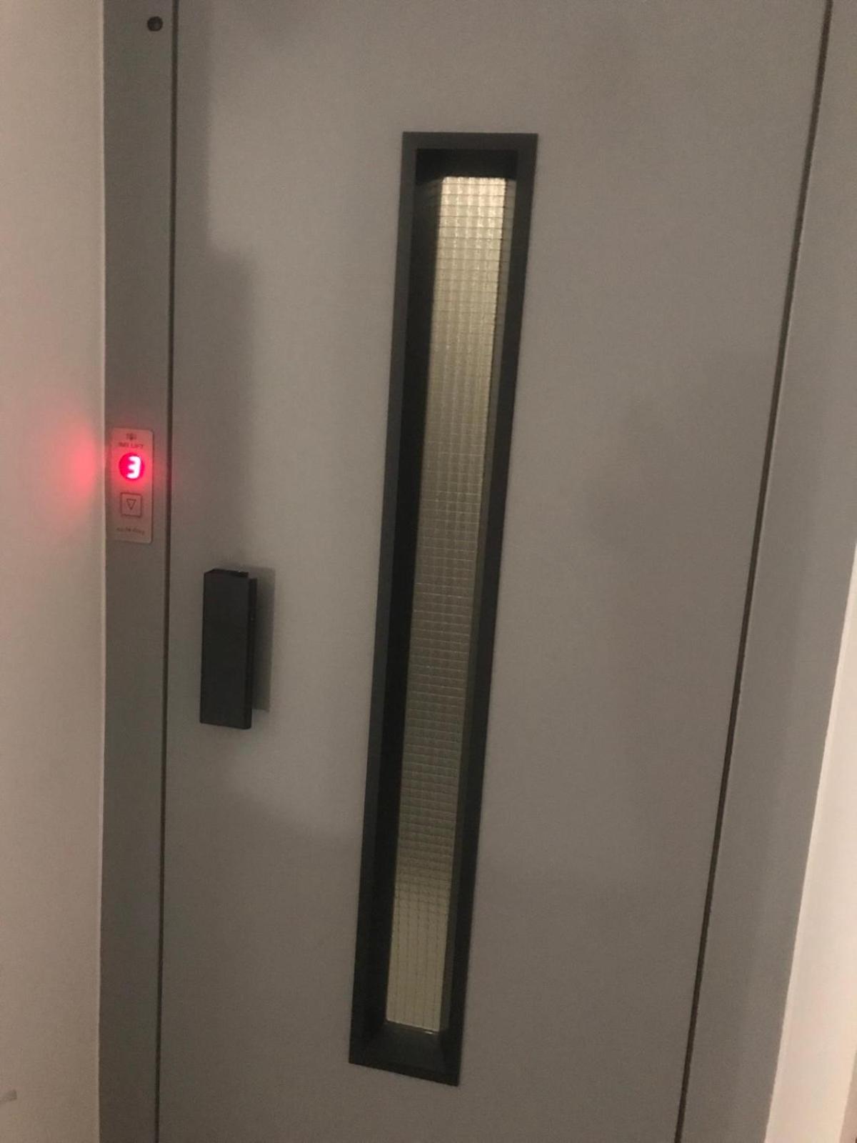 Lilia 3 Self-check In With Hot Water Despite Prevention In The Neighborhood, Food And Drink Shop Open Until 10 Pm And Free Parking Area Next Ot 24 Food And Drink Shop And Free Parking Area * Sofia